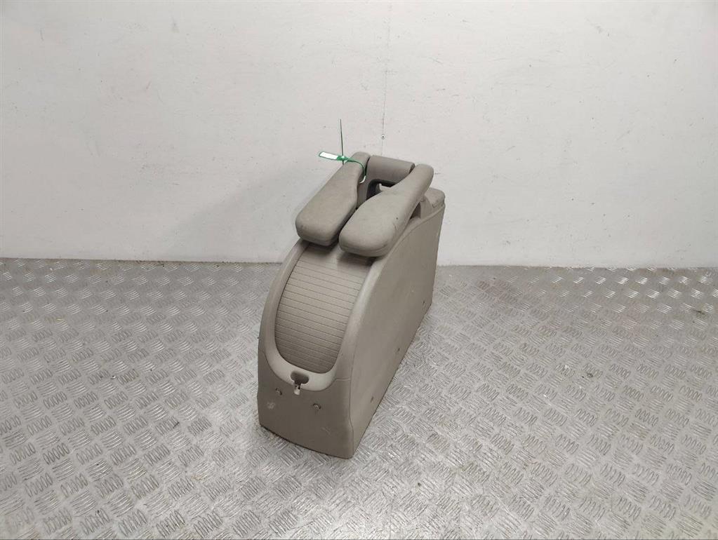 Подлокотник