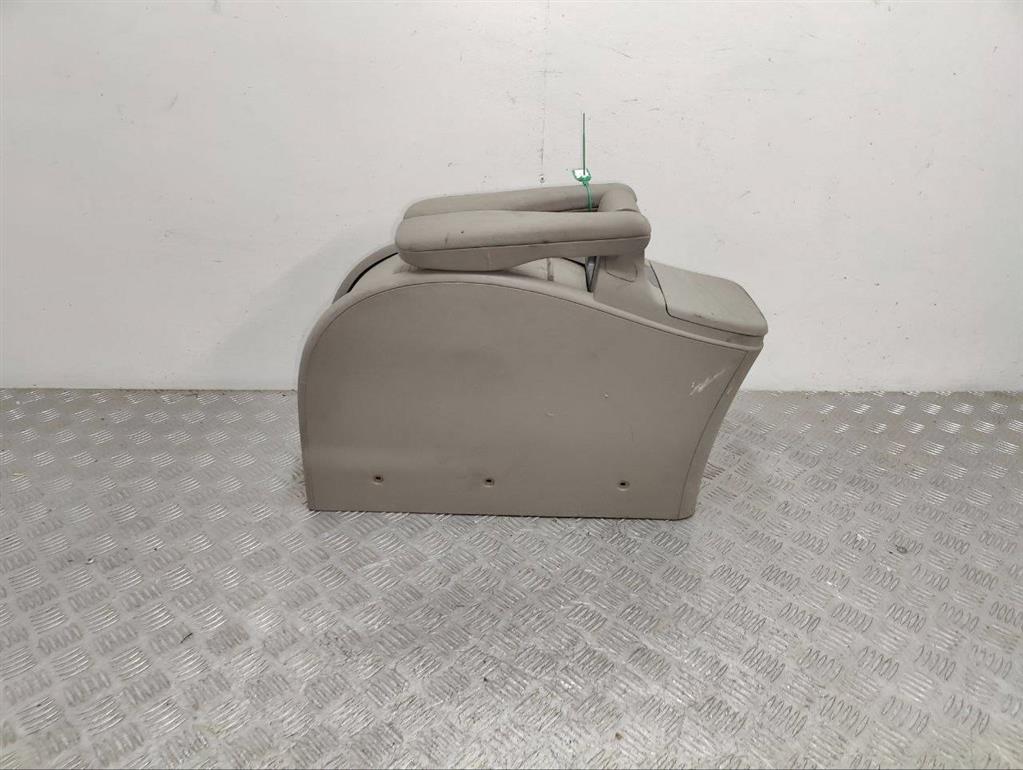 Подлокотник