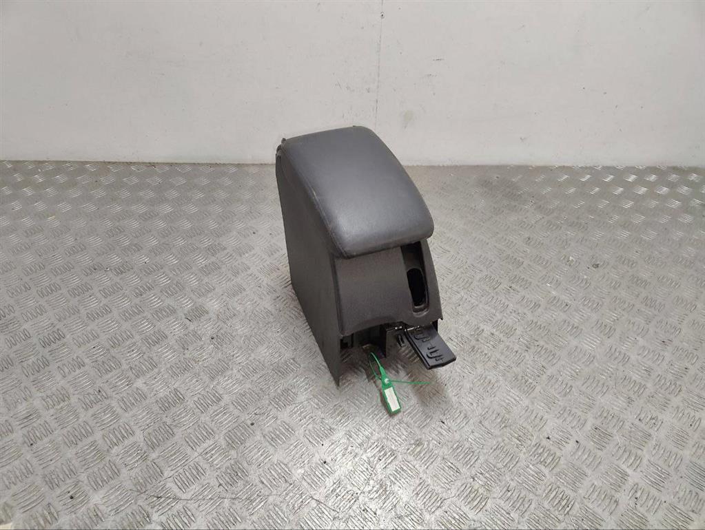 Подлокотник