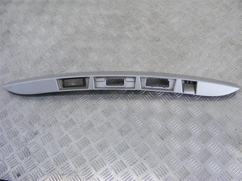 Подсветка номера Renault Scenic 3 (2008-2015) 848100006R