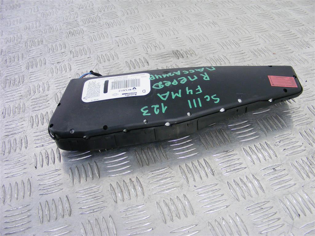 Подушка безопасности боковая (в сиденье)