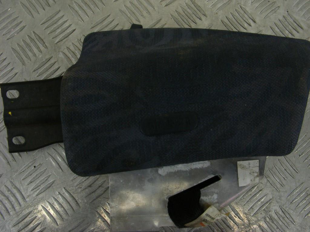 Подушка безопасности пассажира