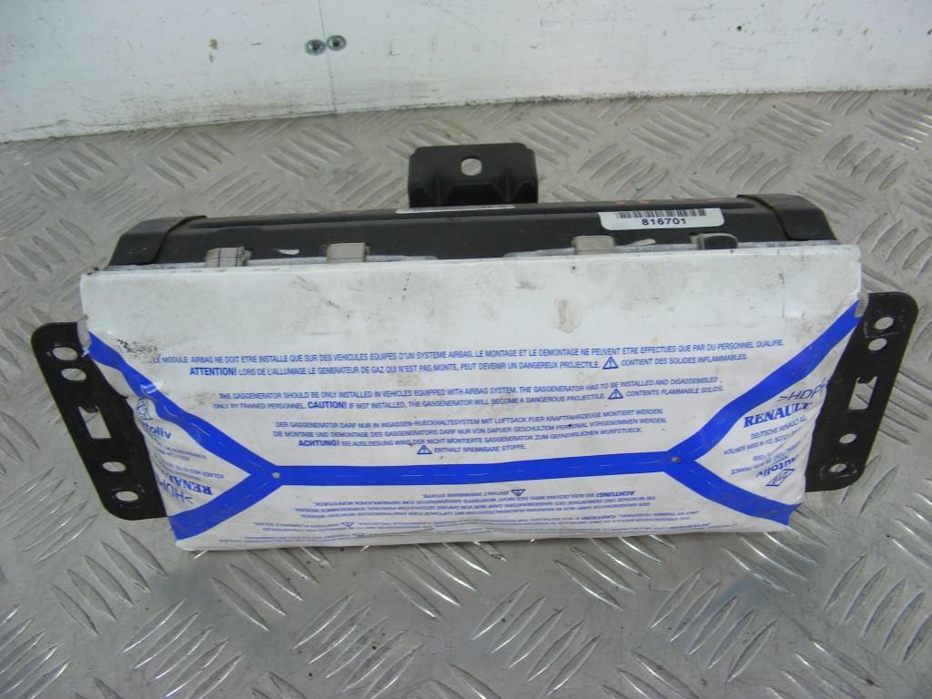 Подушка безопасности пассажира