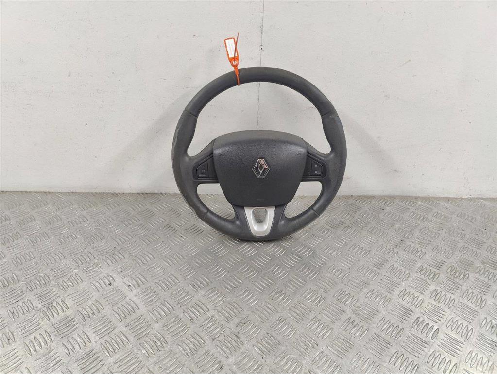 Подушка безопасности водителя