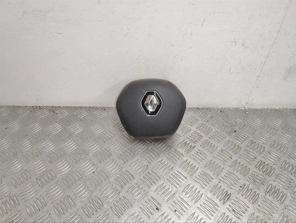 Подушка безопасности водителя