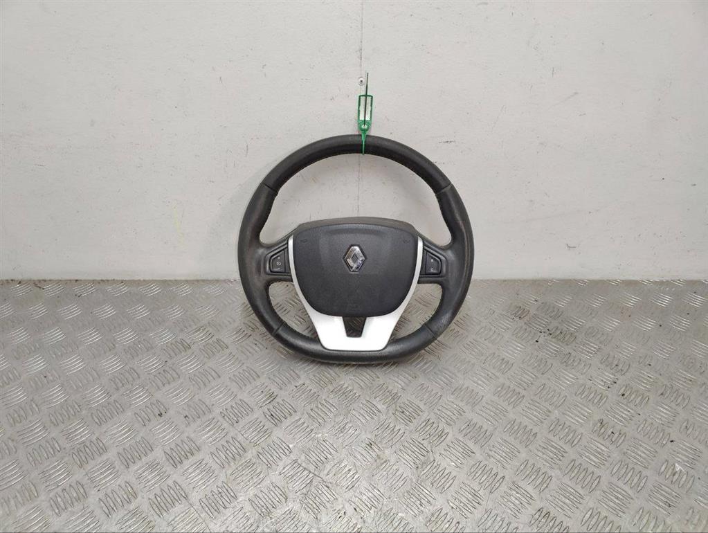 Подушка безопасности водителя