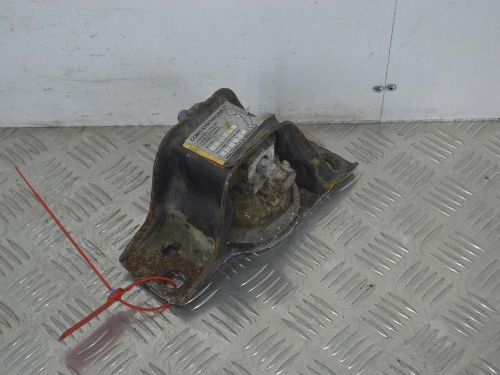 Подушка крепления двигателя Renault Megane 2 (2002-2008) 8200549046