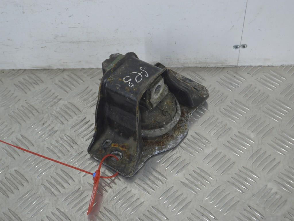 Подушка крепления двигателя