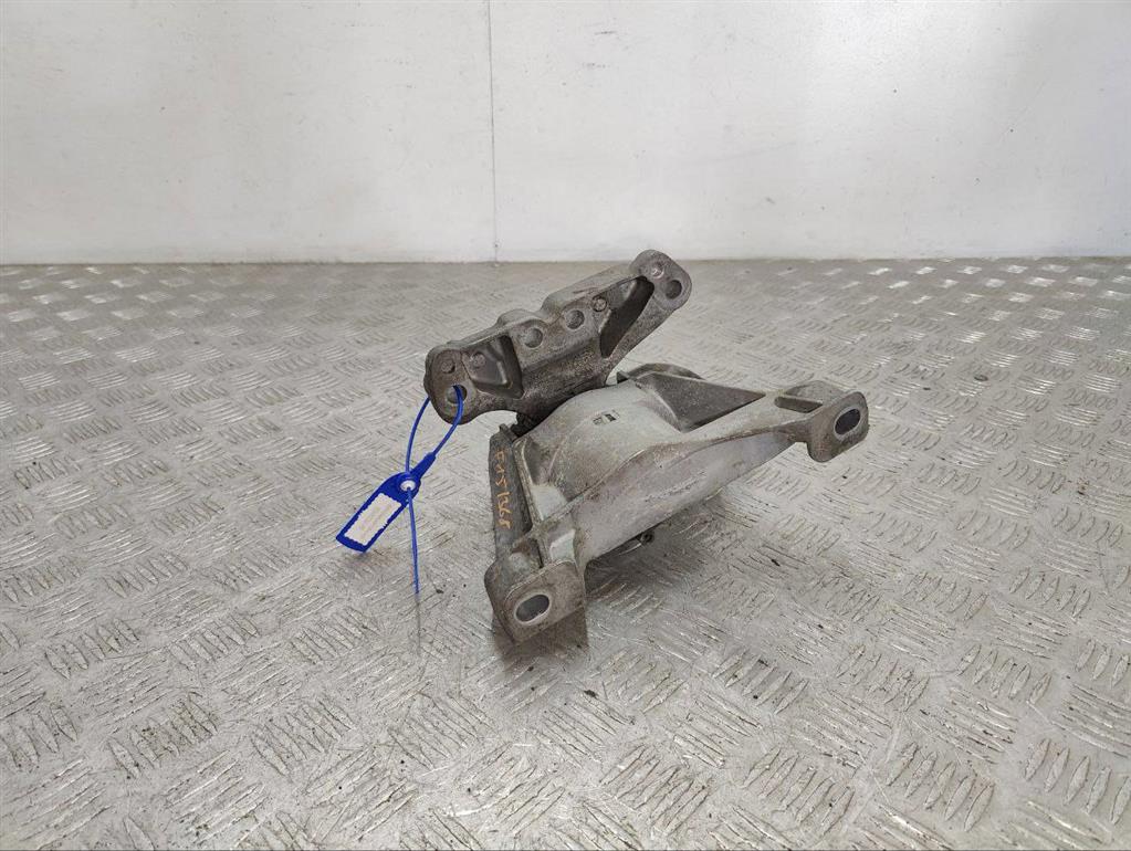 Подушка крепления двигателя