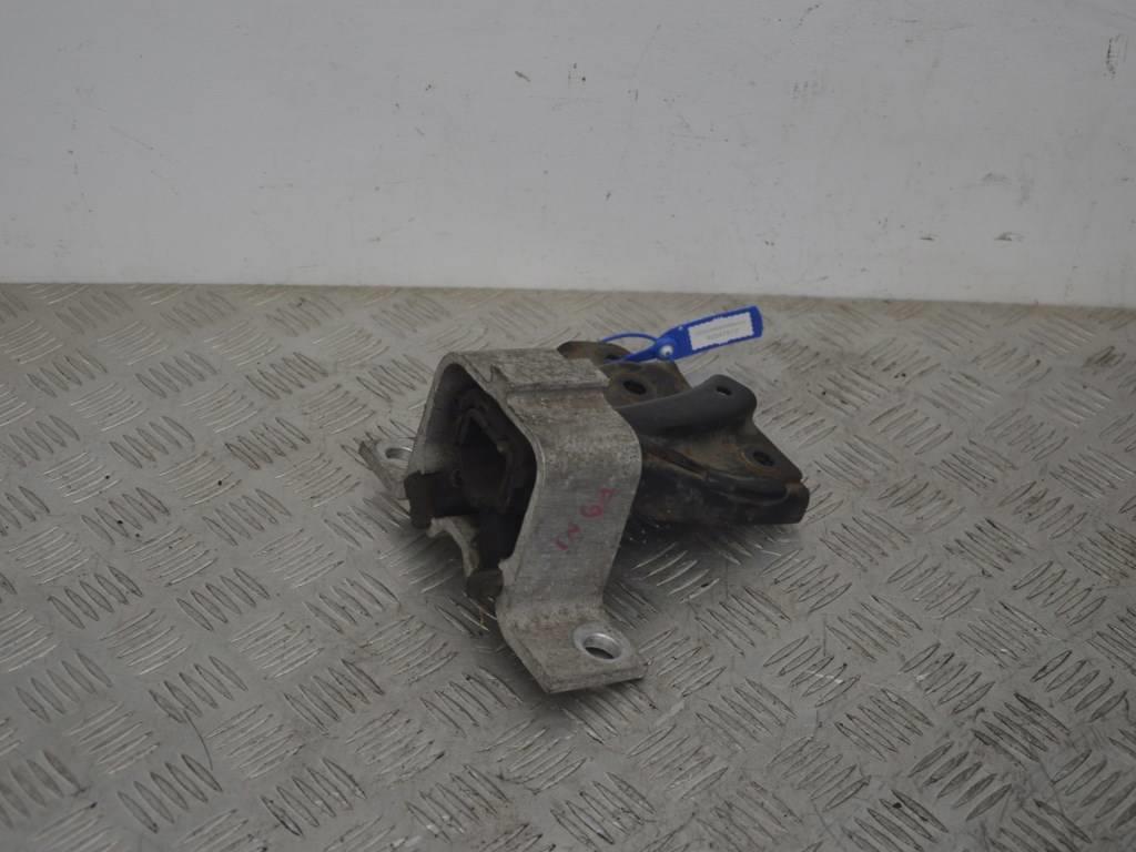 Подушка крепления двигателя