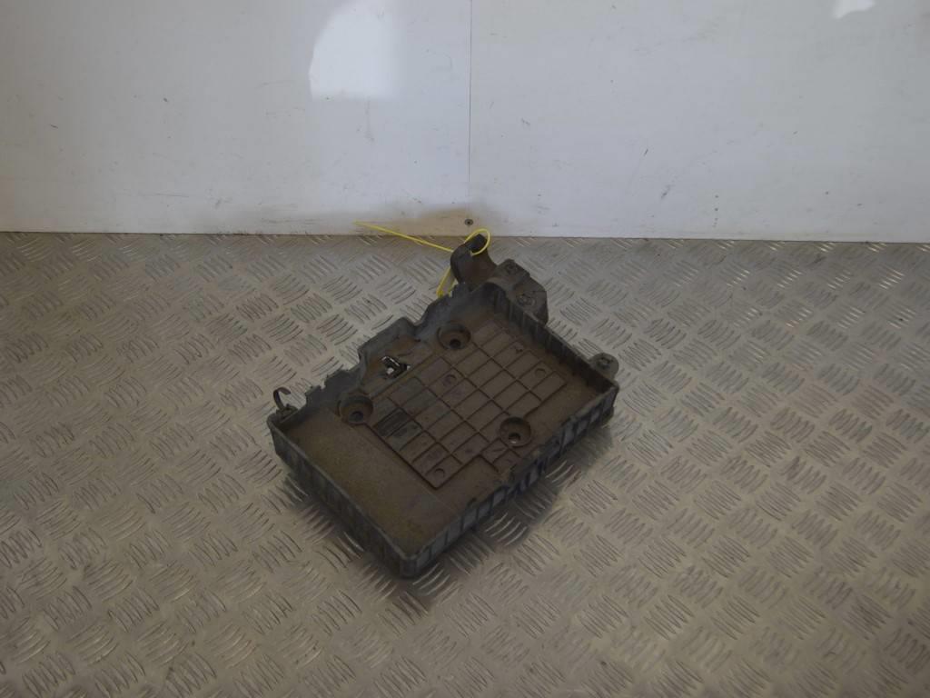 Полка аккумулятора Renault Scenic 2 (2003-2009) 8200166032