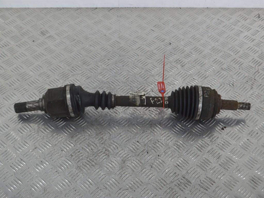 Полуось передняя левая (приводной вал, ШРУС) Renault Laguna 2 (2001-2007) 8200363698