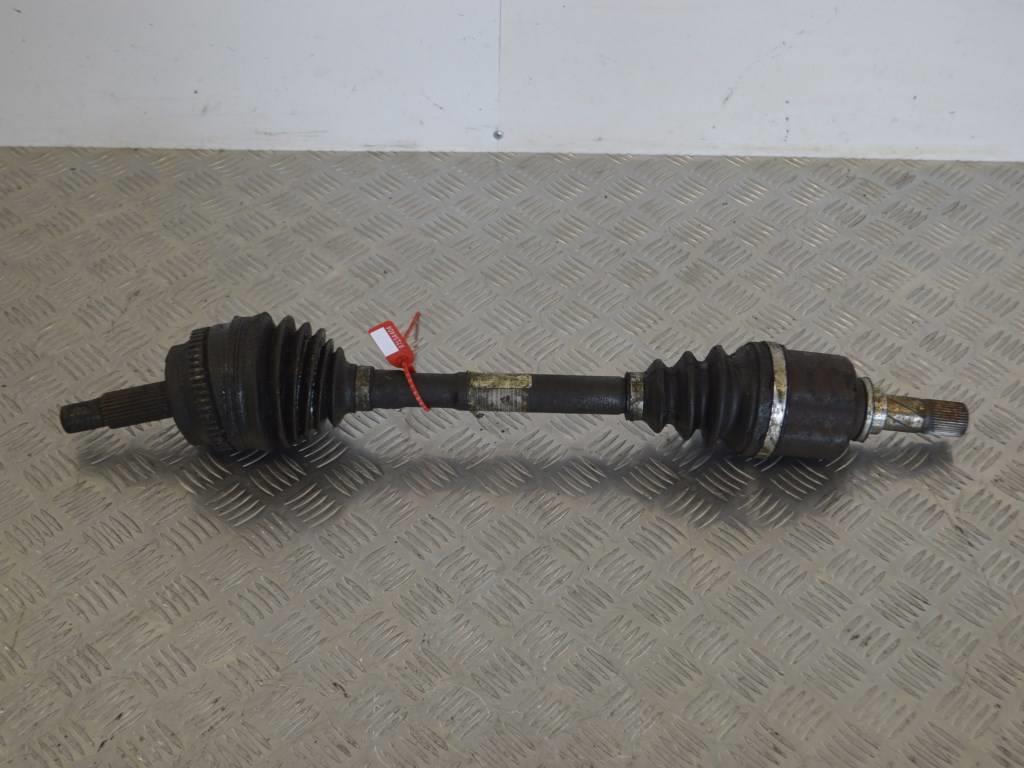 Полуось передняя левая (приводной вал, ШРУС) Renault Master 2 (1998-2010) 8200776533