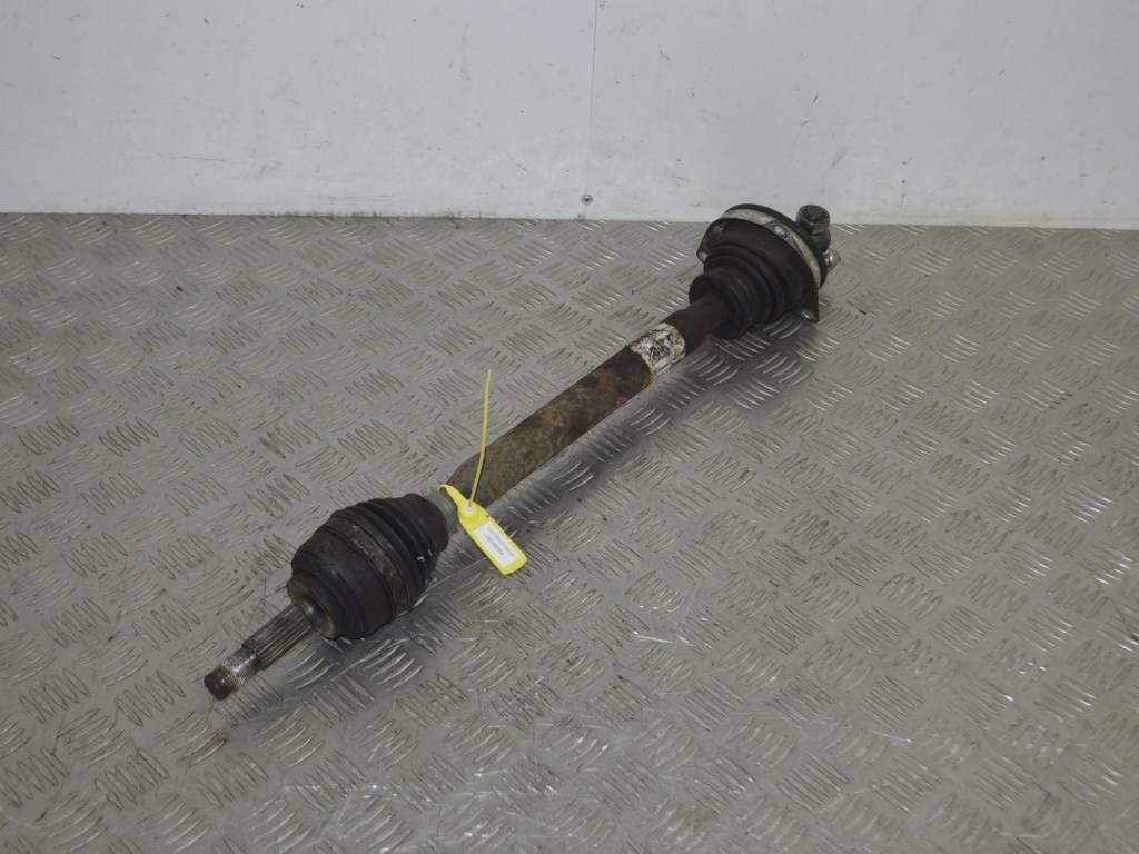 Полуось передняя левая (приводной вал, ШРУС) Renault Sandero 1 (2009-2014) 8200985010