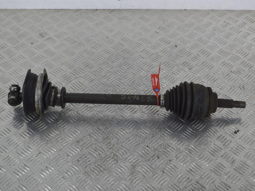 Полуось передняя левая (приводной вал, ШРУС) Renault Scenic 1 (1996-2003)