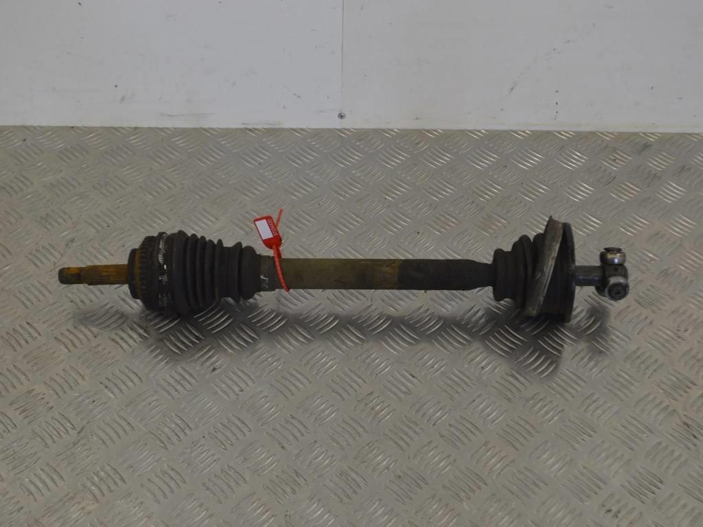 Полуось передняя левая (приводной вал, ШРУС) Renault Scenic 1 (1996-2003)