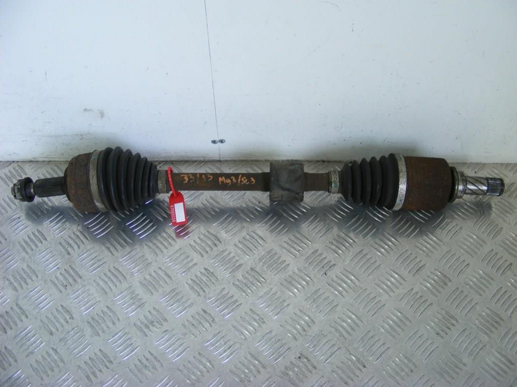 Полуось передняя левая (приводной вал, ШРУС) Renault Scenic 3 (2008-2015)