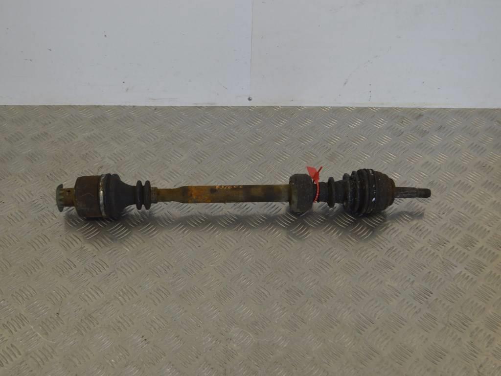 Полуось передняя правая (приводной вал, ШРУС) Renault Megane 1 (1996-2002)