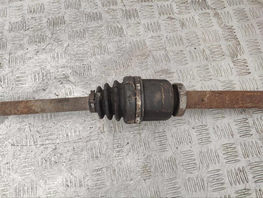 Полуось передняя правая (приводной вал, ШРУС)