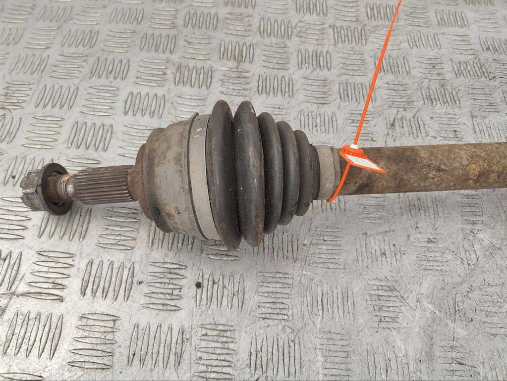 Полуось передняя правая (приводной вал, ШРУС)