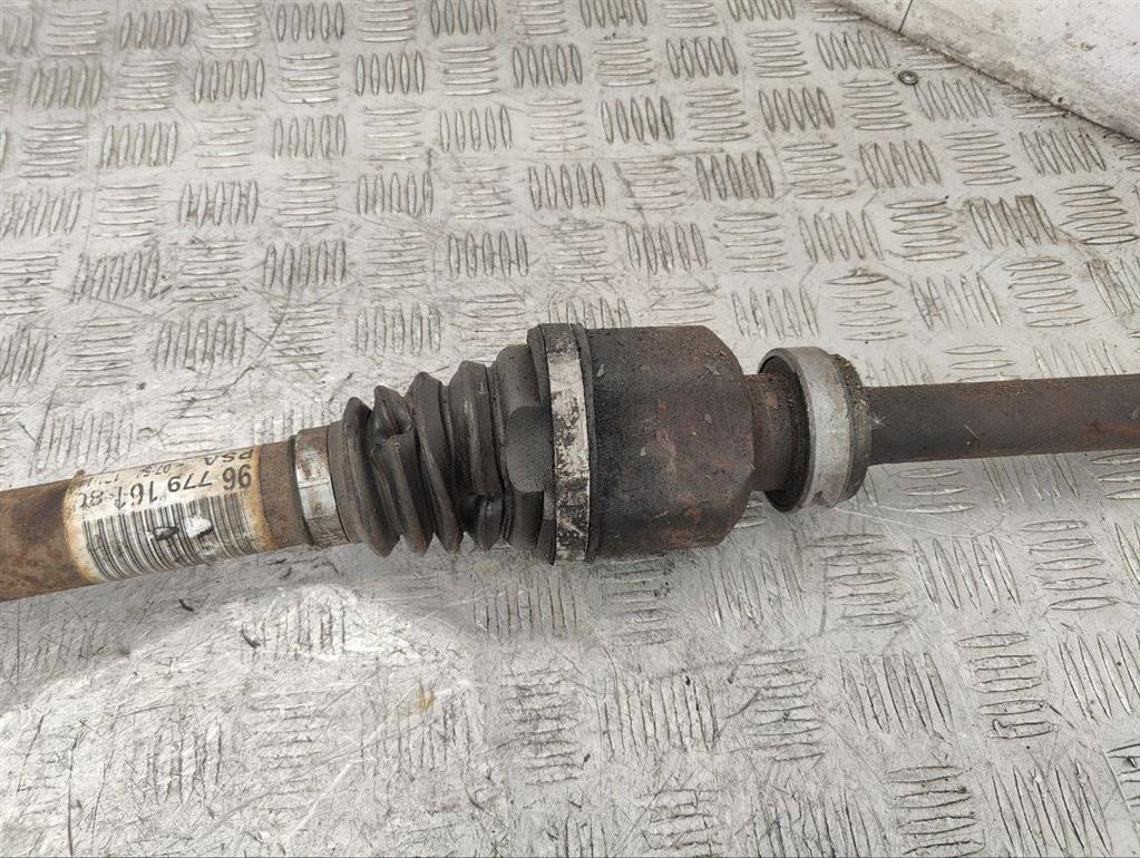 Полуось передняя правая (приводной вал, ШРУС)