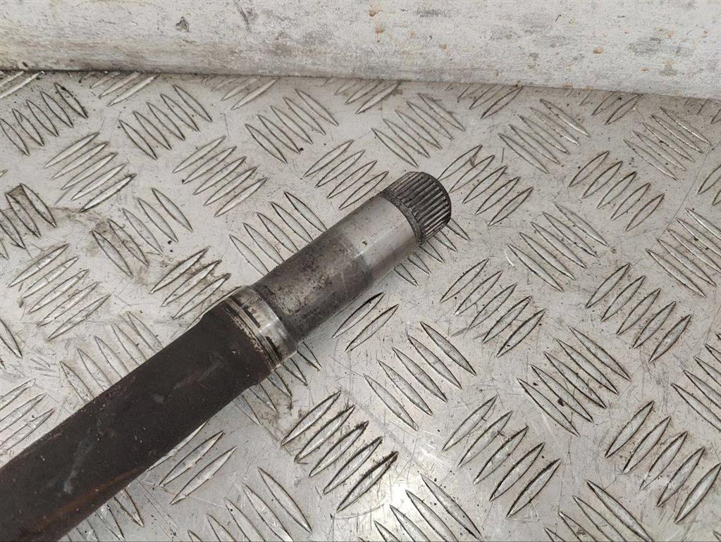 Полуось передняя правая (приводной вал, ШРУС)