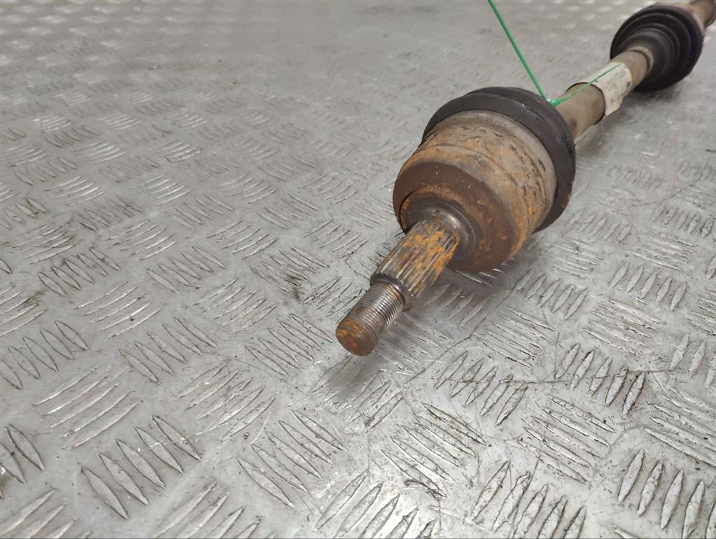 Полуось передняя правая (приводной вал, ШРУС)