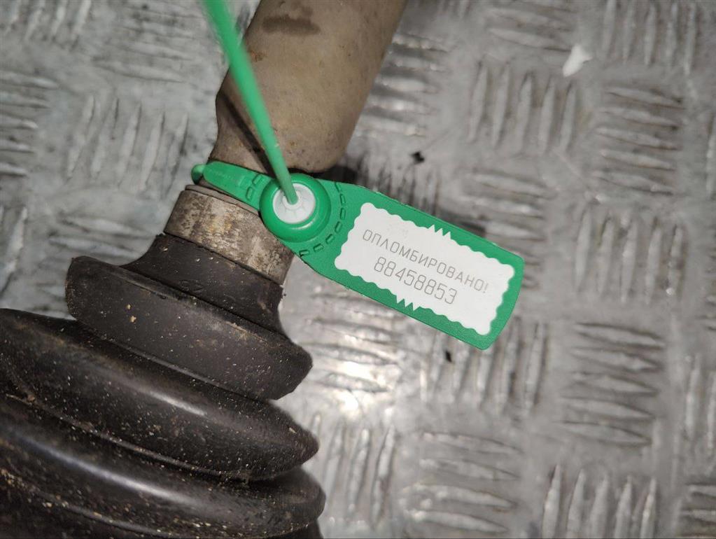 Полуось передняя правая (приводной вал, ШРУС)