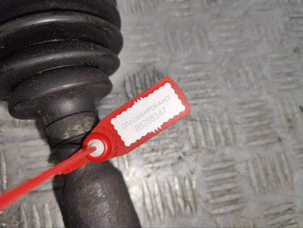 Полуось передняя правая (приводной вал, ШРУС)