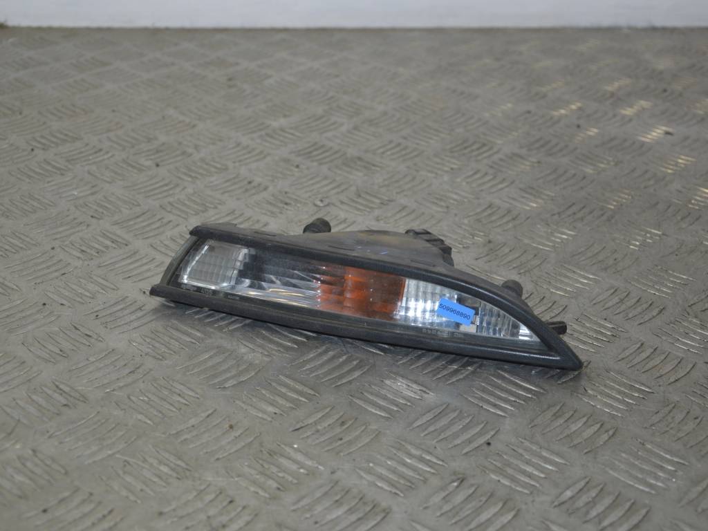 Поворотник левый