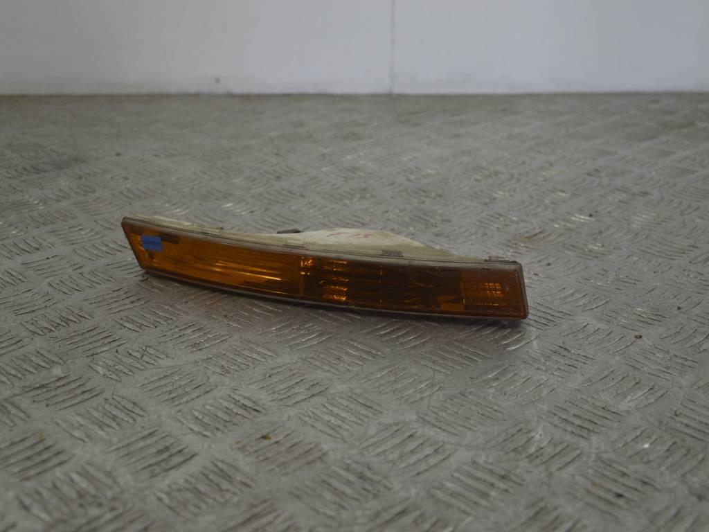 Поворотник правый