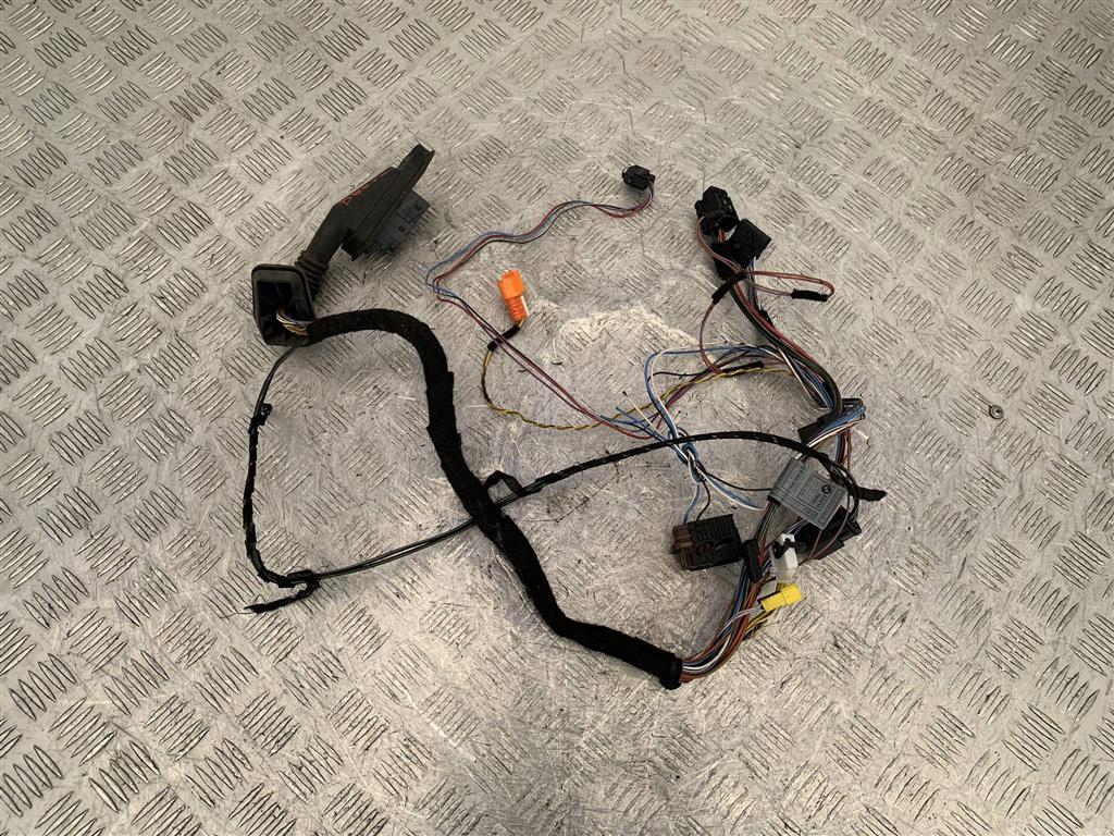 Проводка двери передней левой