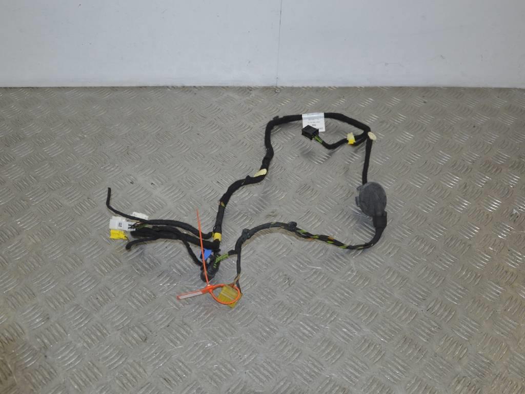 Проводка двери передней правой