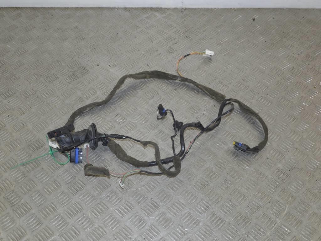 Проводка двери задней правой