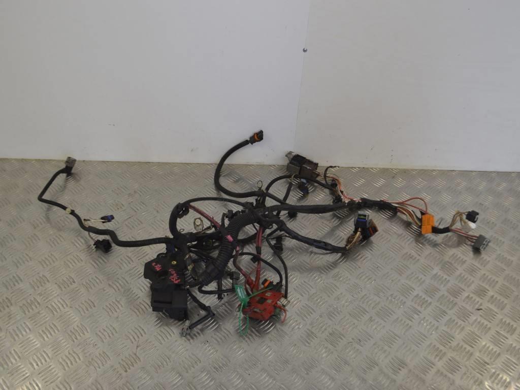 Проводка двигателя Renault Megane 2 (2002-2008)