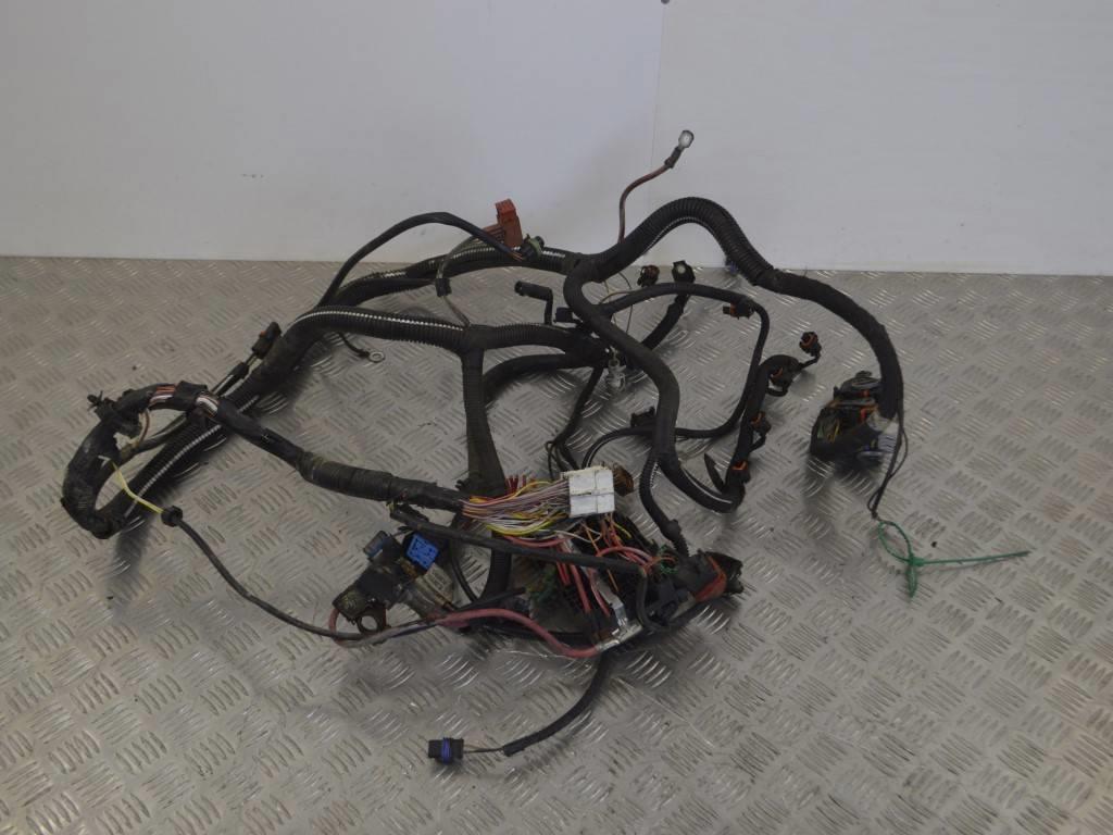 Проводка двигателя Renault Scenic 1 (1996-2003)