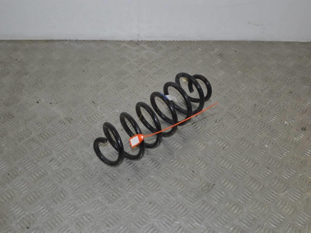 Пружина задняя