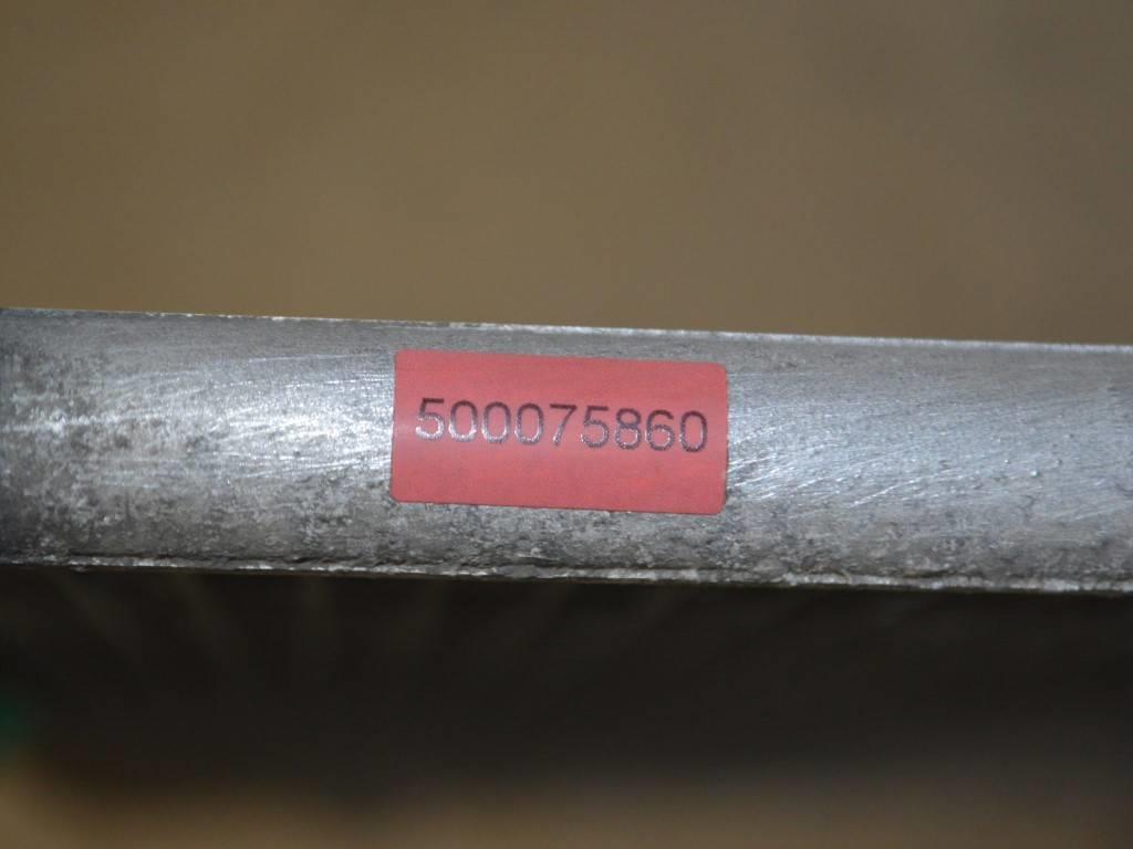 Радиатор кондиционера Renault Megane 2 (2002-2008) 8200115543