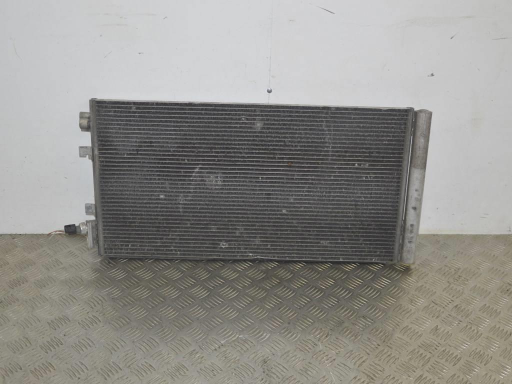 Радиатор кондиционера Renault Megane 3 (2008-2019) 921000294R