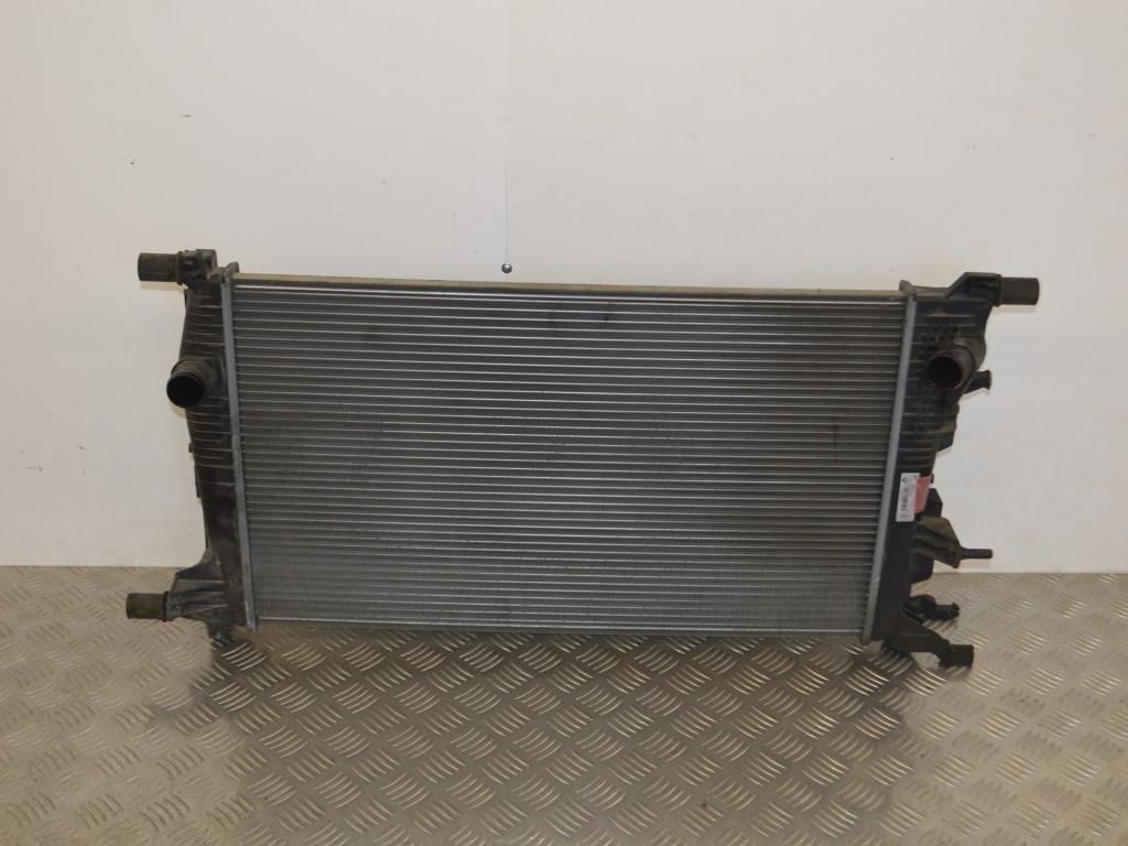Радиатор (основной) Renault Megane 3 (2008-2019) 214105150R
