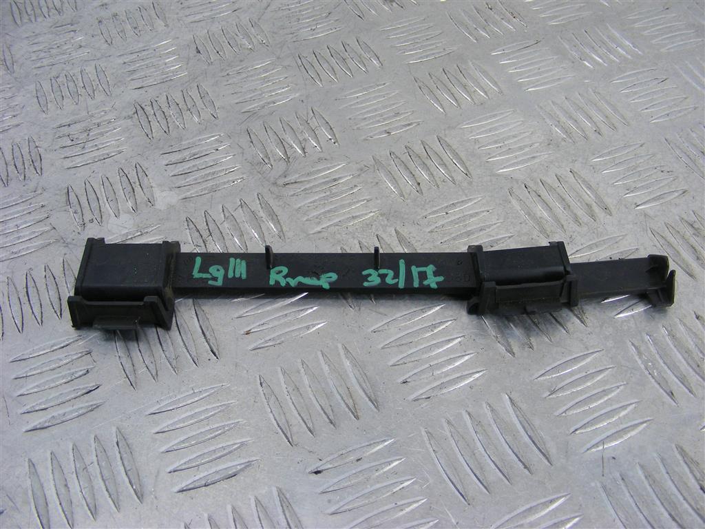 Рамка двери передней левой