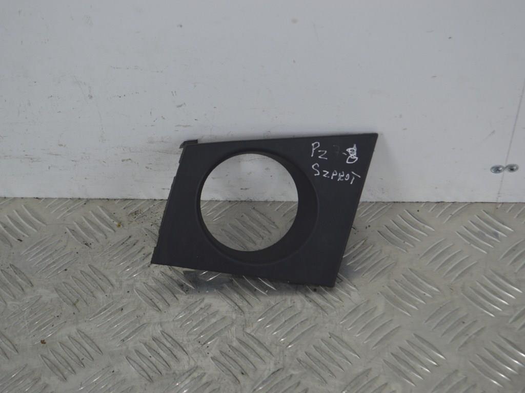 Рамка фары противотуманной левой