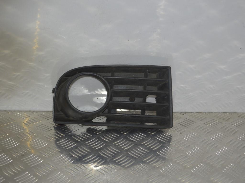 Рамка фары противотуманной правой