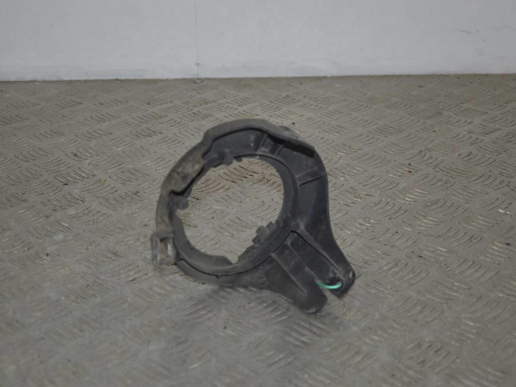 Рамка фары противотуманной правой