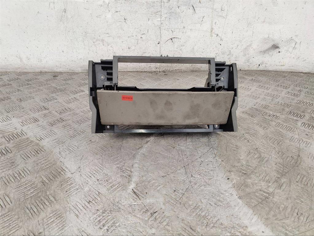 Рамка под магнитолу