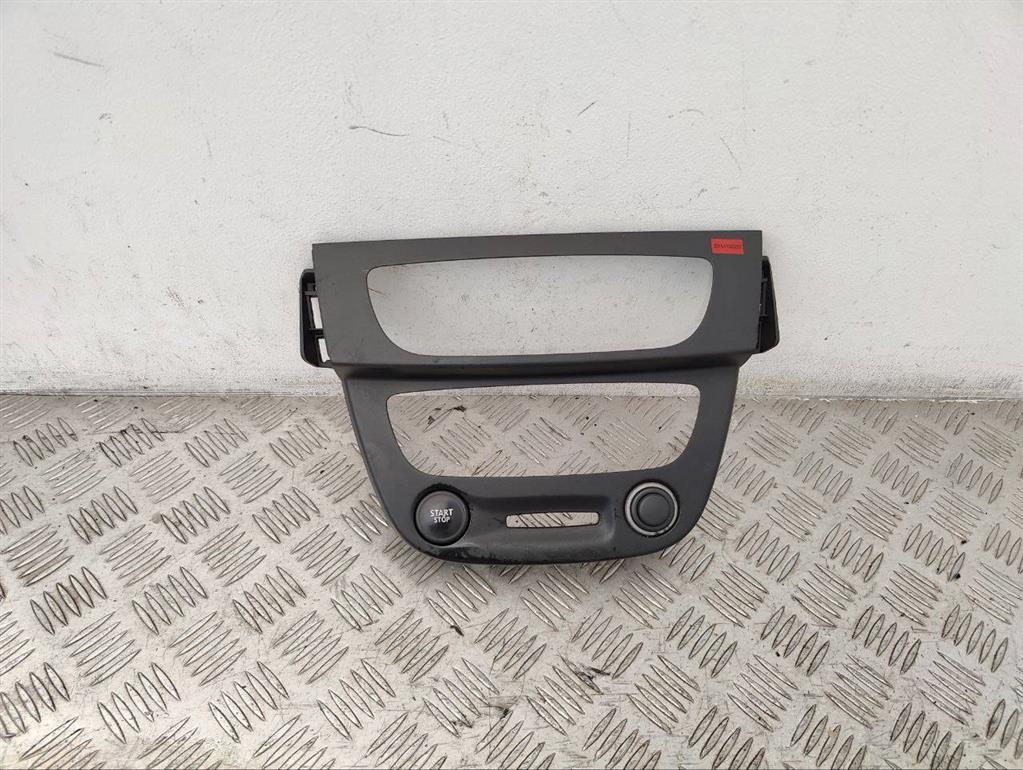 Рамка под магнитолу