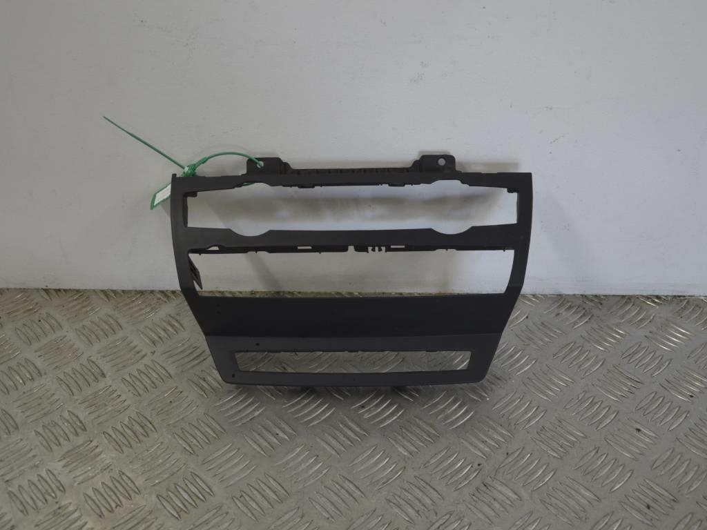 Рамка под магнитолу