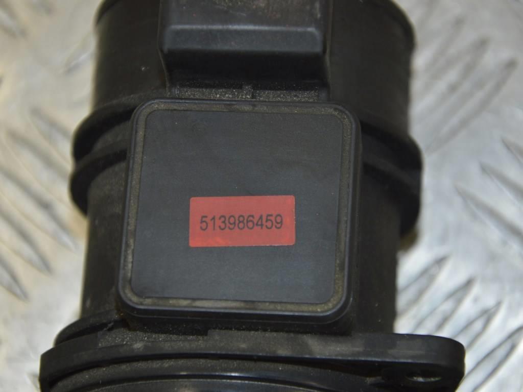 Расходомер воздуха Renault Scenic 1 (1996-2003) 7700104426, 7700109812, 5WK9620