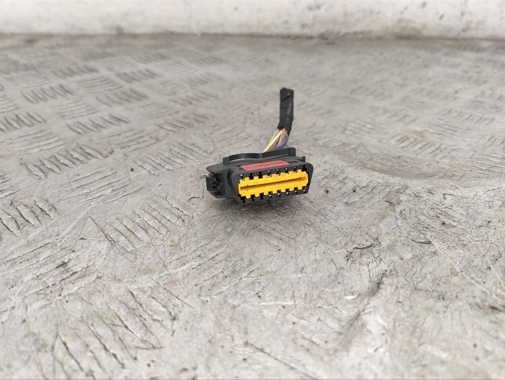 Разъем (фишка) проводки