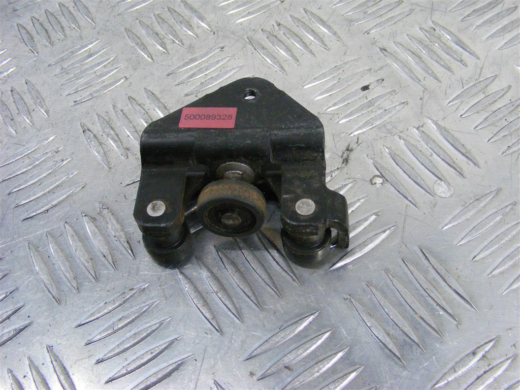 Ролик двери сдвижной Renault Kangoo 1 (1997-2007) 8800208767